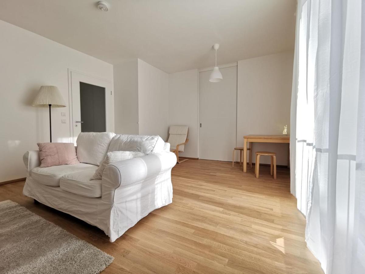 Gemuetliches Privatzimmer In Geraeumiger Gemeinschaftswohnung Дрезден Екстериор снимка
