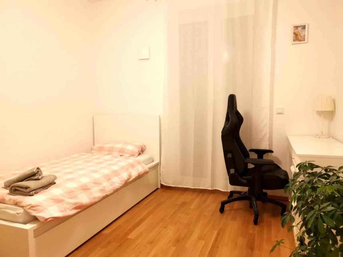 Gemuetliches Privatzimmer In Geraeumiger Gemeinschaftswohnung Дрезден Екстериор снимка